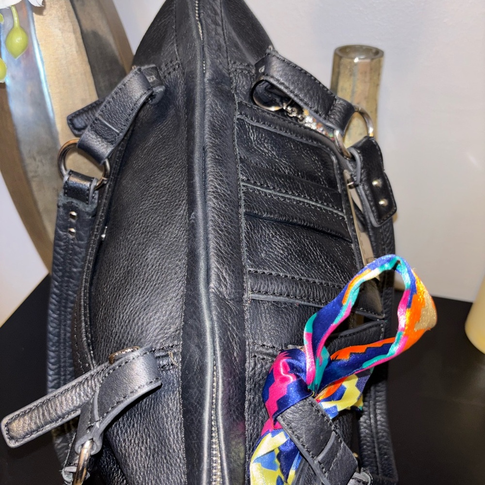 The Sak vintage pebbled black leather shoulder tote bag. Can fit a laptop. - Picture 5 of 11